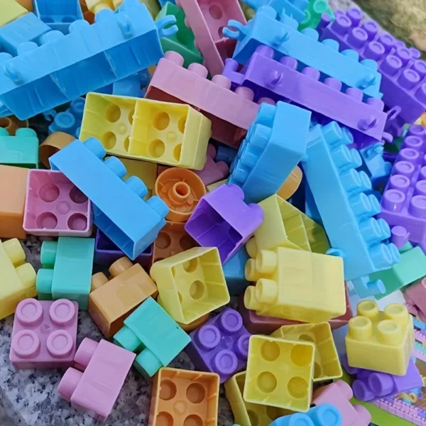 Coloured Building Blocks - 140pcs - Image 3